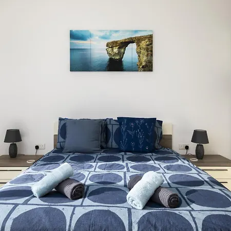 Spacious 3bd With Country Views & Large Front Terrace With Outside Furniture Appartamento Zebbug (Gozo)