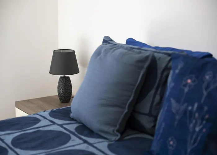 Apartment Spacious 3bd With Country Views & Large Front Terrace With Outside Furniture