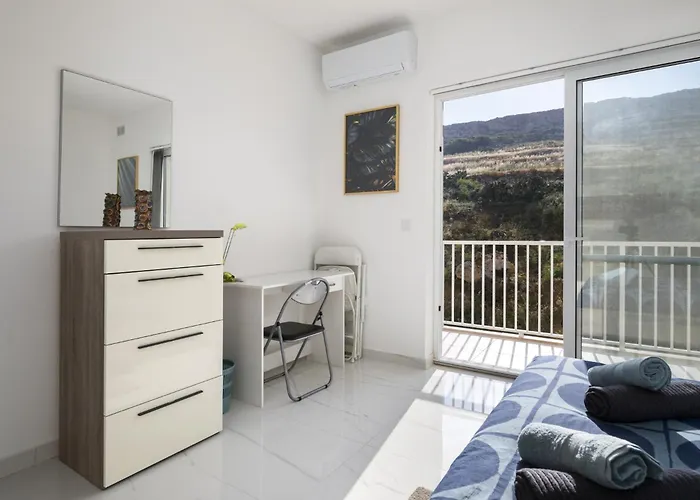 Spacious 3bd With Country Views & Large Front Terrace With Outside Furniture * Zebbug (Gozo)